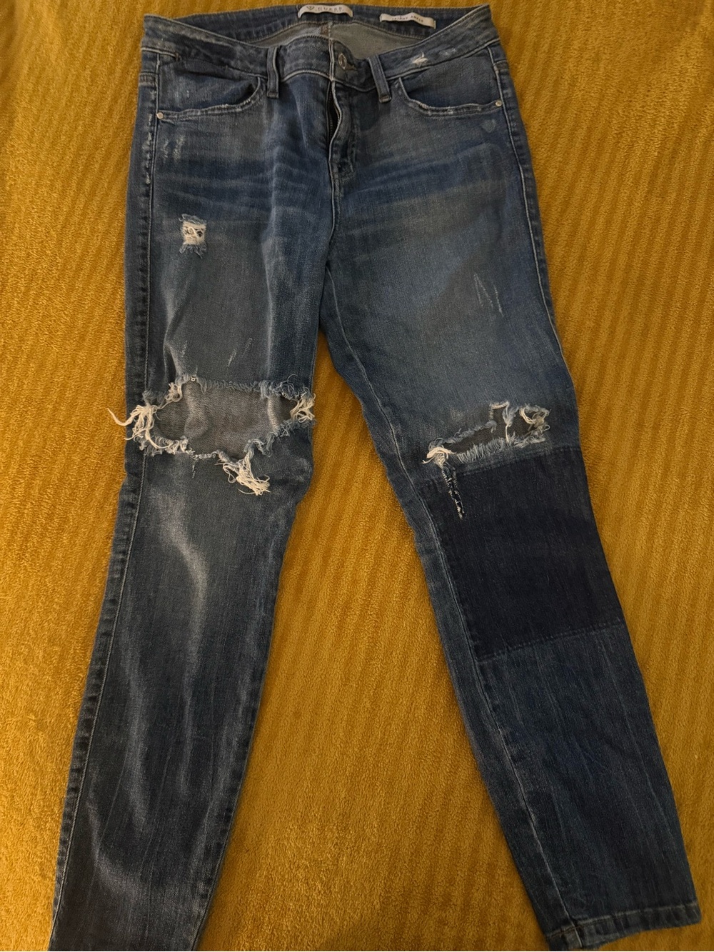 Guess Dark Blue Skinny Jeans with Distressed Knees and Patchwork